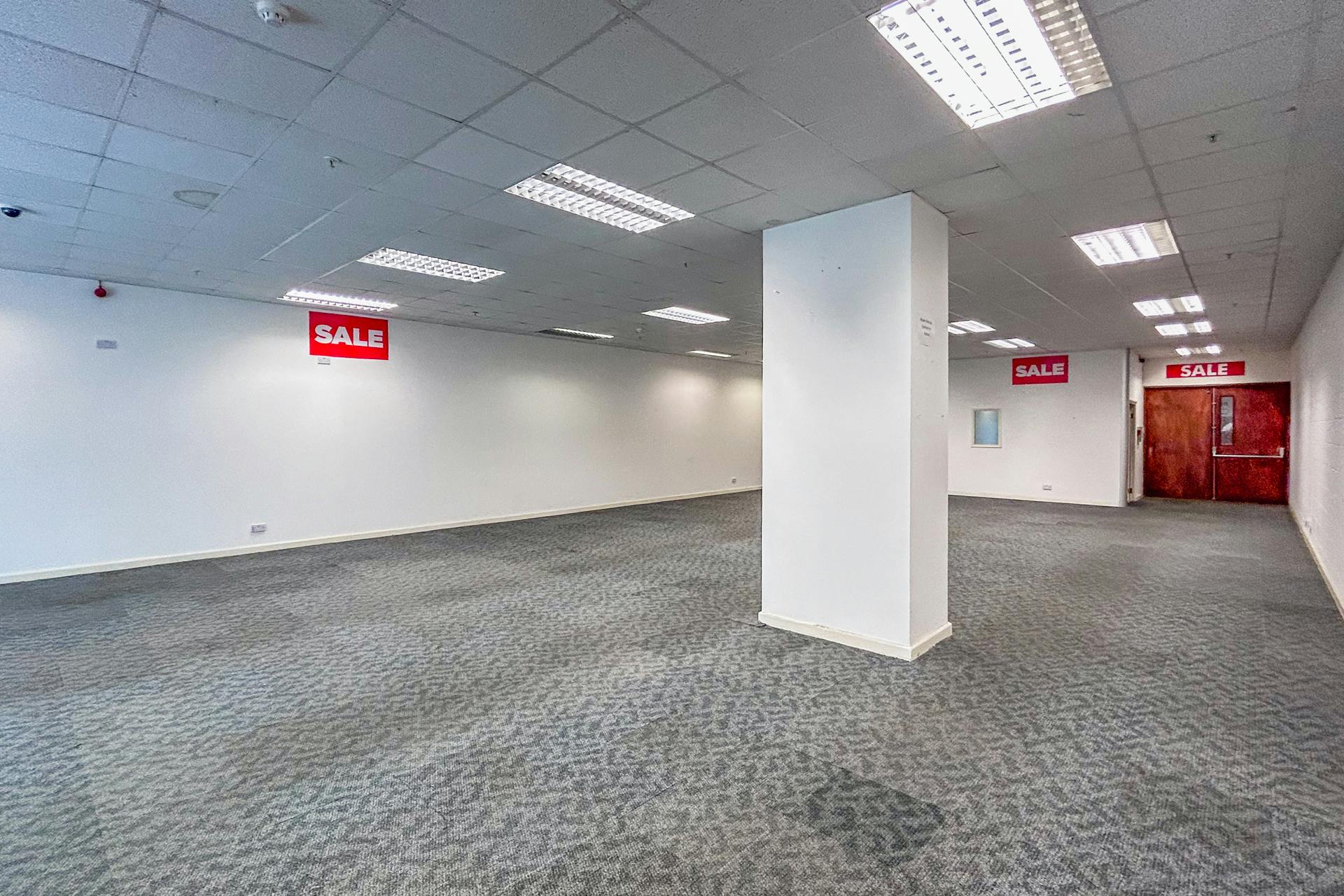 Retail/Shop in Bournemouth - photo 4