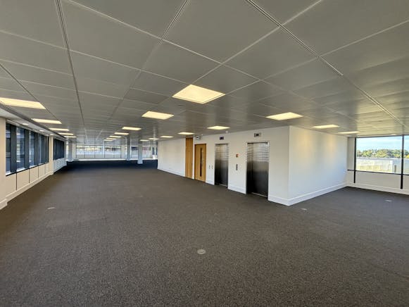 One Christchurch Way, Woking, Offices To Let - IMG_8139.JPG