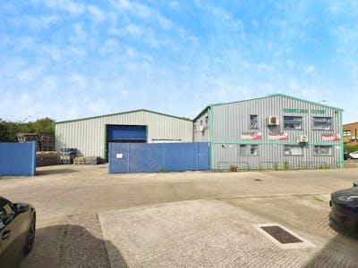 1 & 2 Hurricane Close, Wickford, Industrial For Sale - b8eeea9eIMG20250715WA0033.jpg