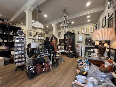 Unit 3, Montpellier Mews, Harrogate, Retail To Let - IMG_1178.jpeg