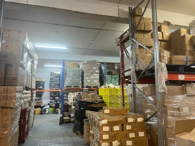 2B Kelvin Industrial Estate, Long Drive, Greenford, Industrial / Warehouse To Let - 2B Kelvin - Warehouse 3.jpeg
