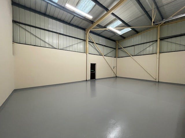 Unit 7 The Links Business Centre, Raynham Road, Bishop's Stortford, Industrial To Let - Pic 005.jpg