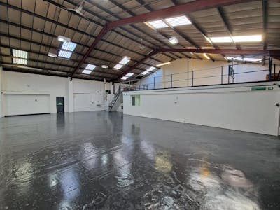 Unit 8B & 8C, Stockport, Industrial/Logistics To Let - 20241120_094616.jpg