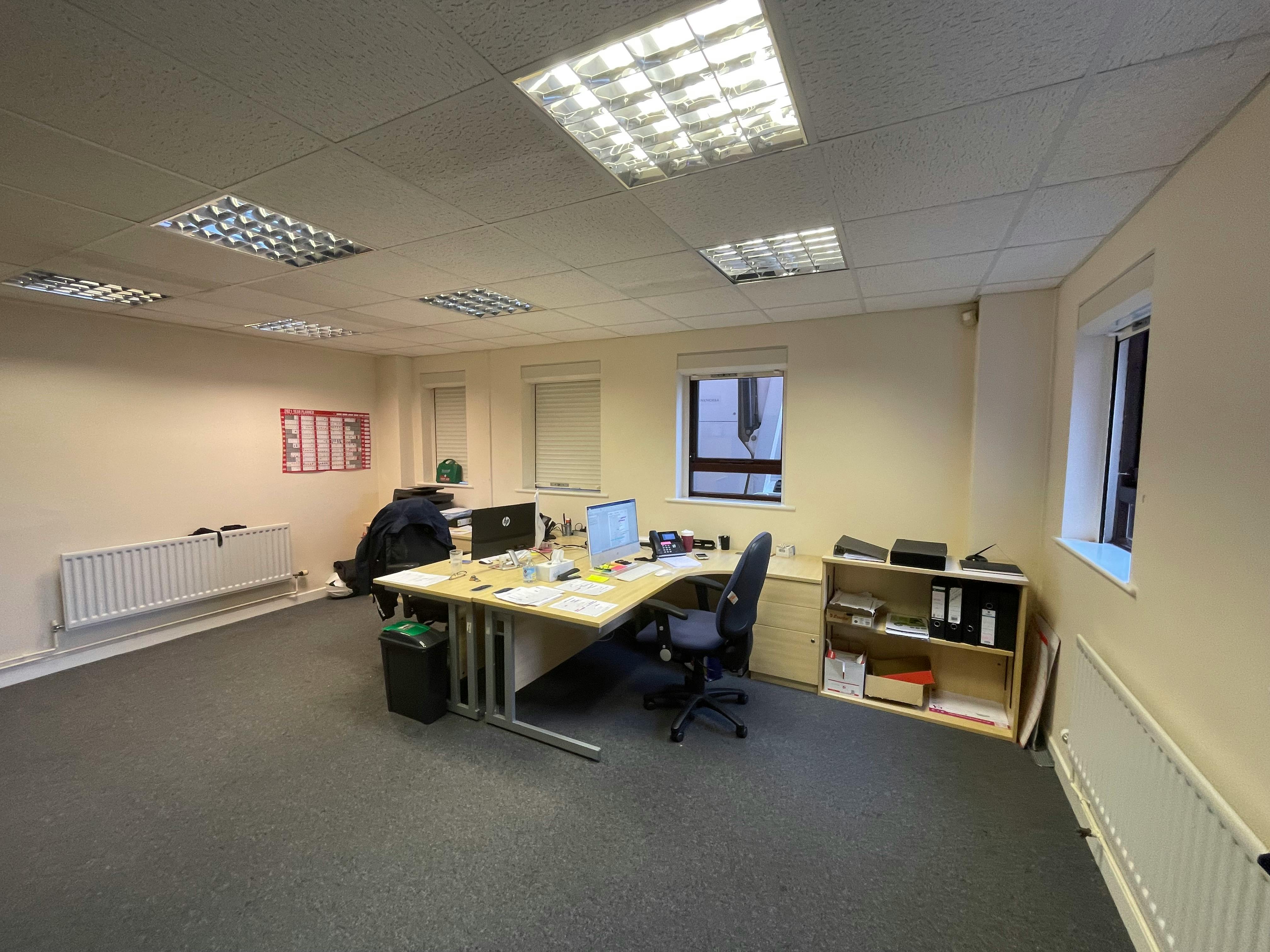 Industrial Unit in Poole - photo 4