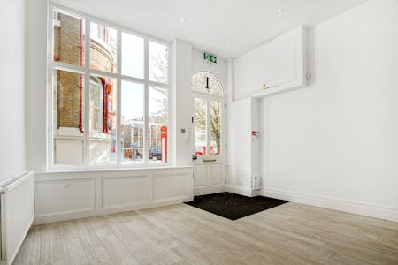 1 Albemarle Way, London, Office To Let - DSC09880.jpg