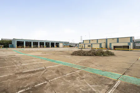 Former Arriva Bus Garage, Aylesbury, Industrial/Logistics / Open Storage To Let - 1509088 (9).jpg