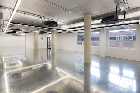 The Crosse, New Tannery Way, London, Office / Retail To Let / For Sale - THE CROSSE 1021_013.jpg