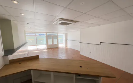 89 Warwick Street, Leamington Spa, Leisure / Retail To Let - 89 Warwick Street internal 2 edited.png