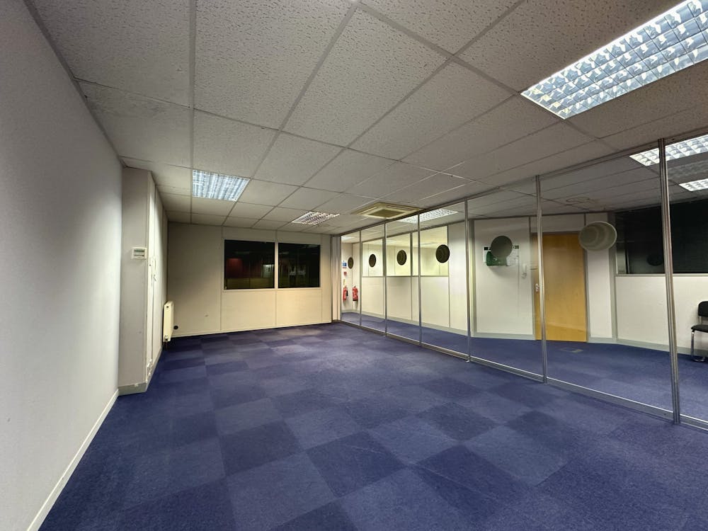 Unit 19 Apex Business Centre, Boscombe Road - Image 5