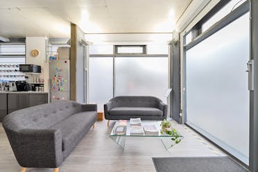 Unit 6, 24a High Street, Stratford, Offices To Let - 13580251868dfaeae26b82ARW1.jpg - More details and enquiries about this property