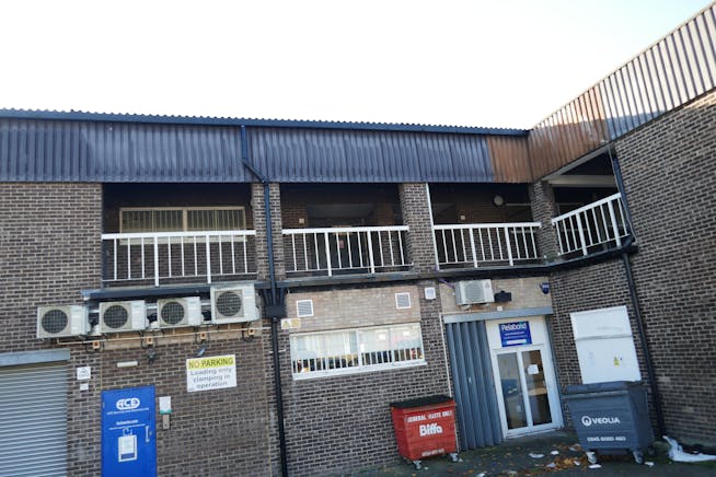 Units 32-33,34,37,38,39, Oakwood Hill, Loughton, Other / Offices / Other To Let - P1030892.JPG