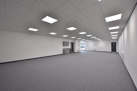Unit 6, Manchester Trade Park, Oldham Road, Manchester, Industrial To Let - MTP039.JPG