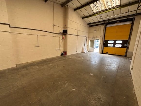 E7 Grafton Way, West Ham Industrial Estate, Basingstoke, Industrial / Industrial To Let - Picture5E7G  01 08 2025.jpg
