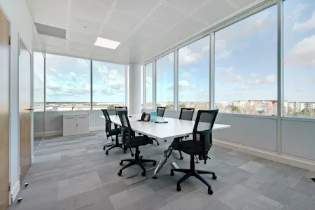 Titan Court, 3 Bishop Square, Hatfield, Office To Let - Titan Court Photography  Wells Design 17.jpg