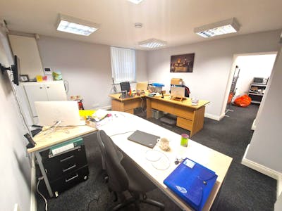 13 Stockport Road, Stockport, Office To Let - 20240822_121648.jpg