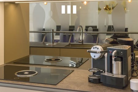 8 City Road, Moorgate, London, EC1, London, Office To Let - 8 City Road  Modern Kitchen With Sleek Appliances And Minimalist Design.jpg