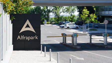 ALFRAPARK (Edifício F), Av. Estrada de Alfragide Km 1,5, Amadora, Office To Let - AreaComum_001.jpg