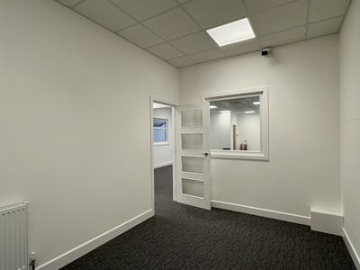 Unit C, 33 The Ridgeway, Iver, Industrial / Warehouse To Let - IMG_7437.JPEG