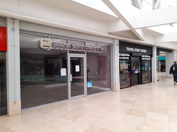 Unit 9, Chelsea House, Festival Place, Basingstoke, Retail To Let - 20240418_163418.jpg