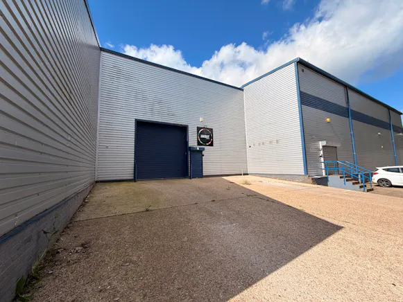Unit 16 Progress Road, Leigh-On-Sea, Industrial To Let - WhatsApp Image 2026-06-09 at 10.08.00 AM (12).jpeg
