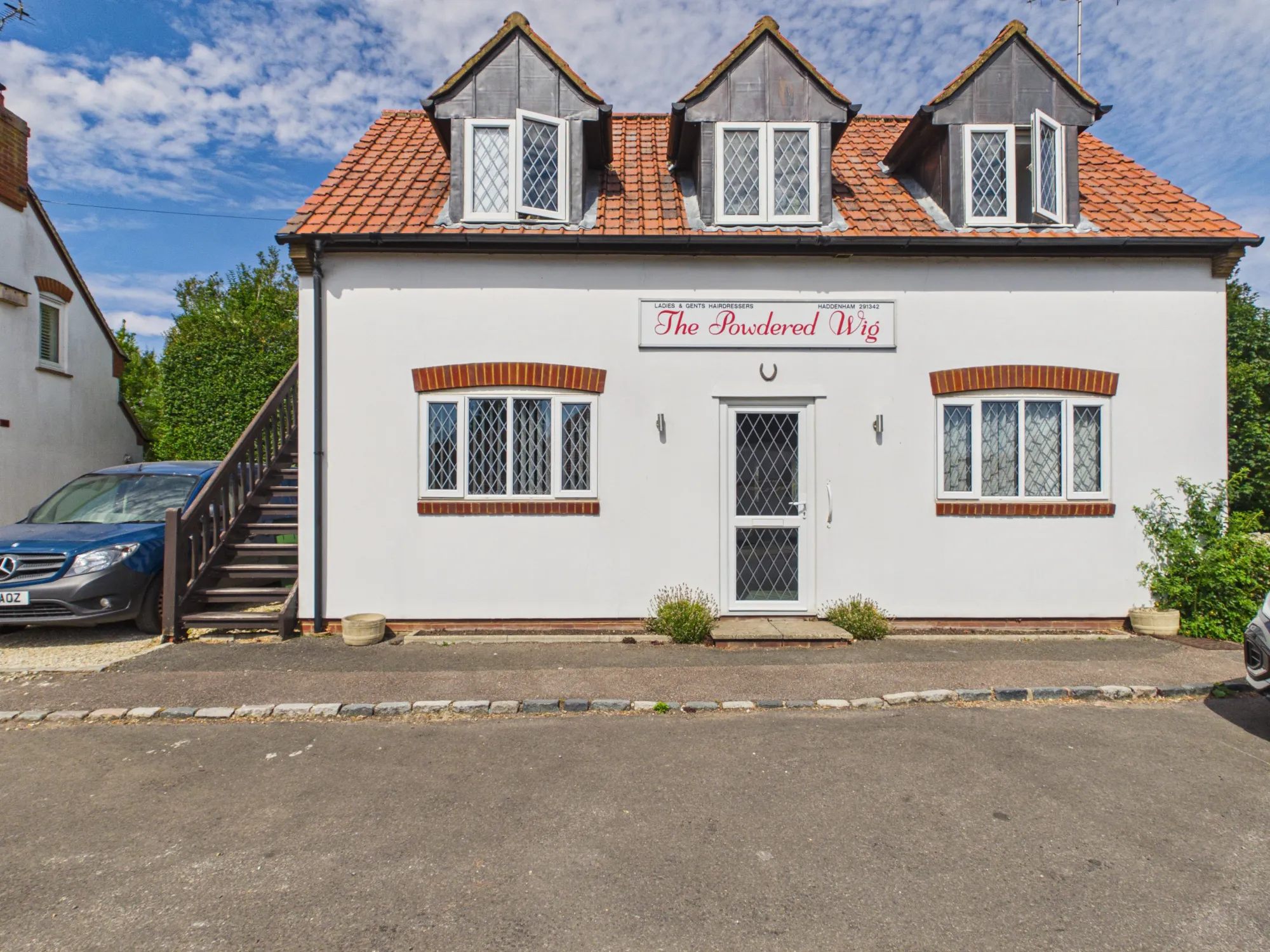 34 Dollicott, Aylesbury, Retail To Let - CAM05222G0-PR0106-STILL001.jpg