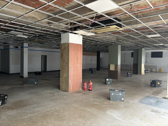 26-32  High Street, Maidenhead, Retail To Let - IMG_6986.JPEG