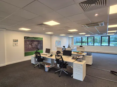 Bredbury Park Way, Stockport, Industrial/Logistics / Office To Let - 20260908_142205.jpg