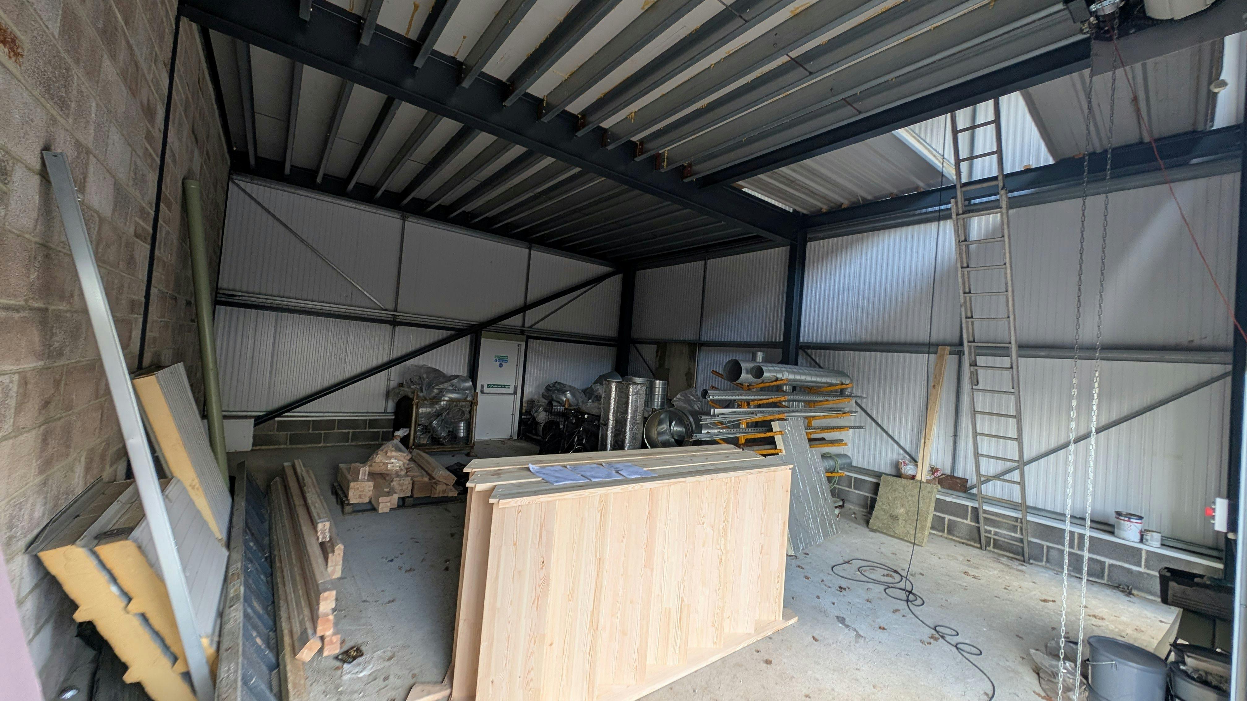 Industrial Unit in Southampton - photo 3