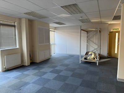 Unit 28 The Metro Centre, Watford, Office / Other / Warehouse To Let - IMG_5457.jpeg