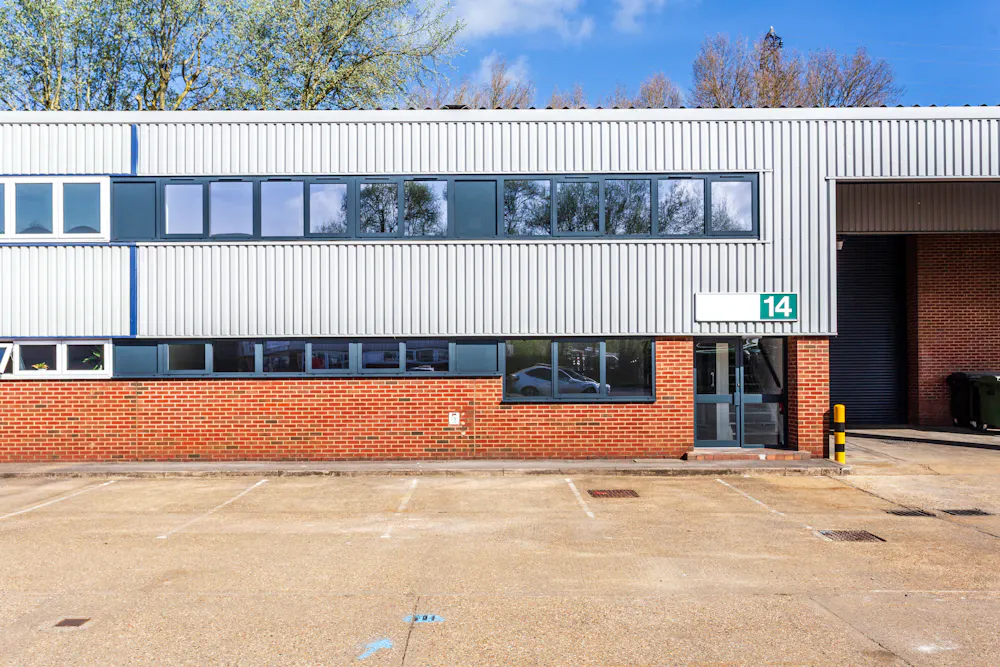 Unit 14, Stocklake Industrial Park - Unit 14, Stocklake Industrial Park