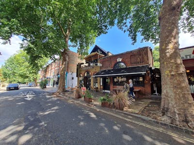 9 Station Approach, Richmond, Leisure / Retail To Let - 20250805_120202.jpg