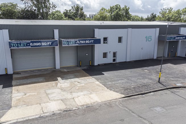 Unit 15 Saxon Way Trading Estate, West Drayton, Industrial / Warehouse To Let - 1 3x2.jpg