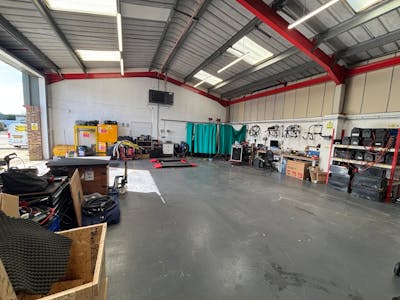 Unit 2 C R Bates Industrial Estate, High Wycombe, Industrial To Let - IMG_2707.jpeg