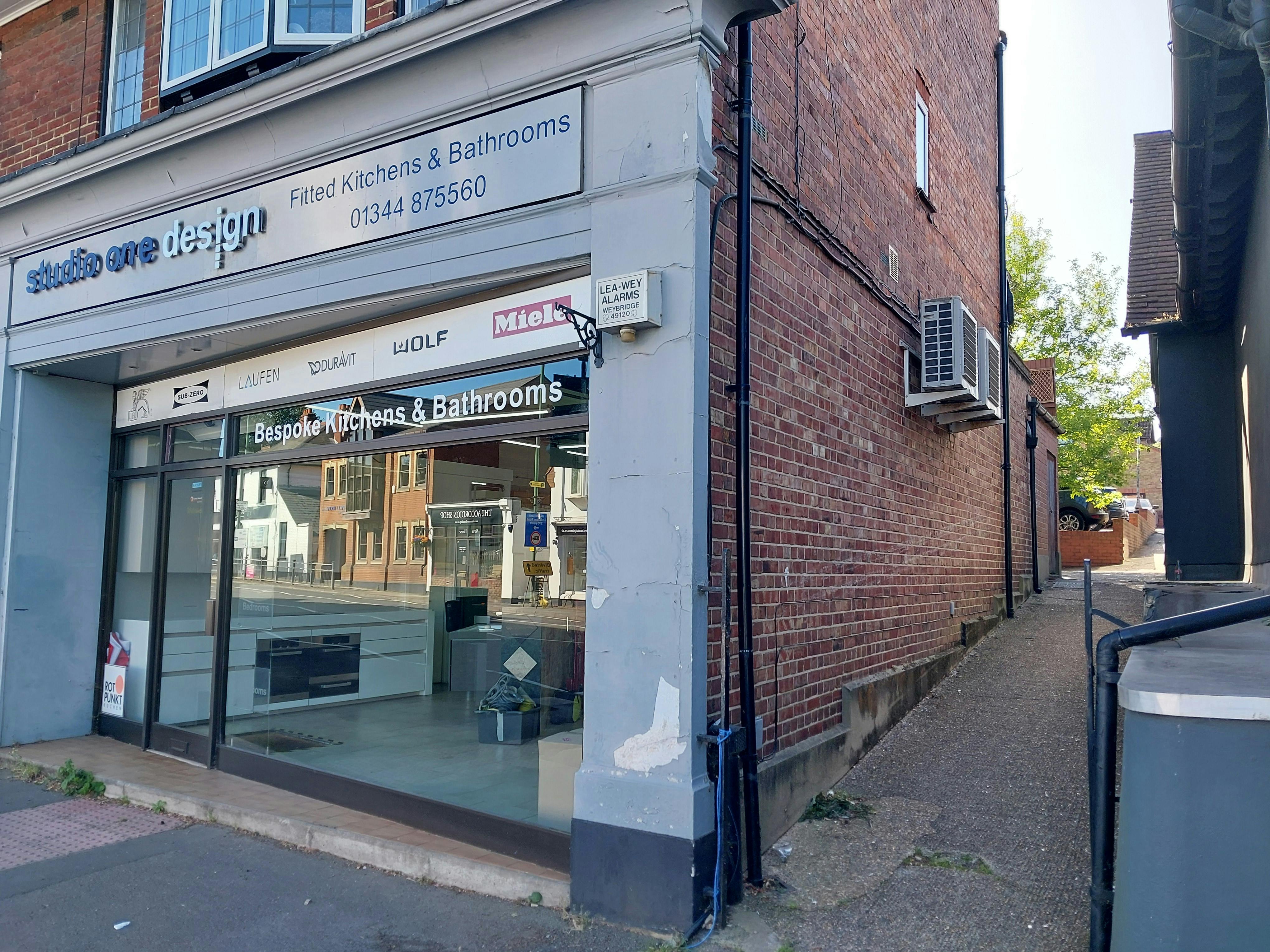 1 Broomhall Buildings, Ascot, Retail For Sale - 20260501_093701.jpg