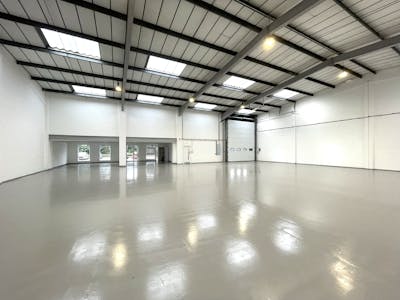 Unit 4, Hawley Lane Trade Centre, Farnborough, Industrial To Let - IMG_4772.JPEG