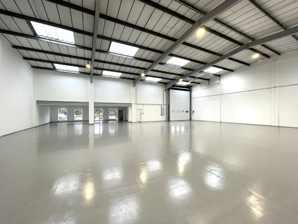 Unit 4, Hawley Lane Trade Centre, Farnborough, Industrial To Let - IMG_4772.JPEG