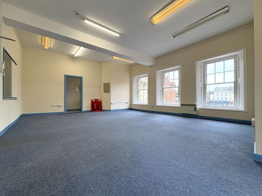 First & Second Floor Offices, Banbury, Office To Let - image00023.jpg