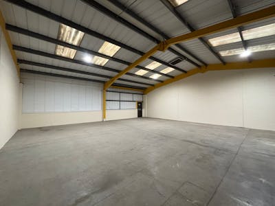 Unit 33, Aberaman Park Industrial Estate, Aberdare, Industrial To Let - IMG_7278.jpeg