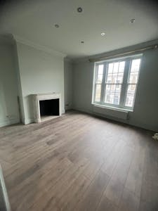 586 Kings Road, London, Mixed Use For Sale - Main Recep.jpg