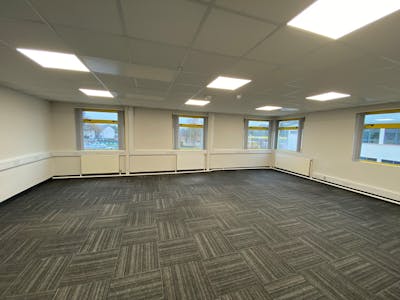 Suite 3, First Floor, De Clare House, Caerphilly, Office To Let - De Clare House 09.jpg