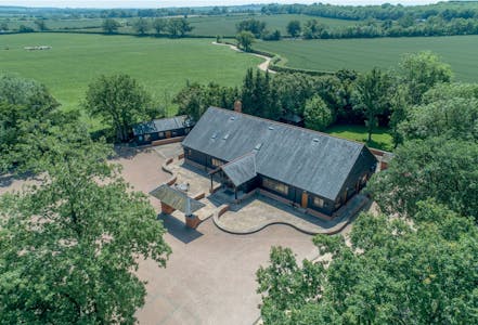 Tittershall Lodge, Kingswood Lane, Aylesbury, E (Commercial / Business / Service) / Land / Office / Retail To Let - Screenshot_812025_172723_.jpeg