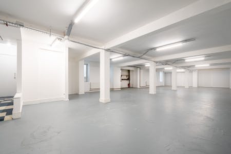 Universal House, 88-94 Wentworth Street, London, Office To Let - Universal Hse B002W - Low Res 8.jpg