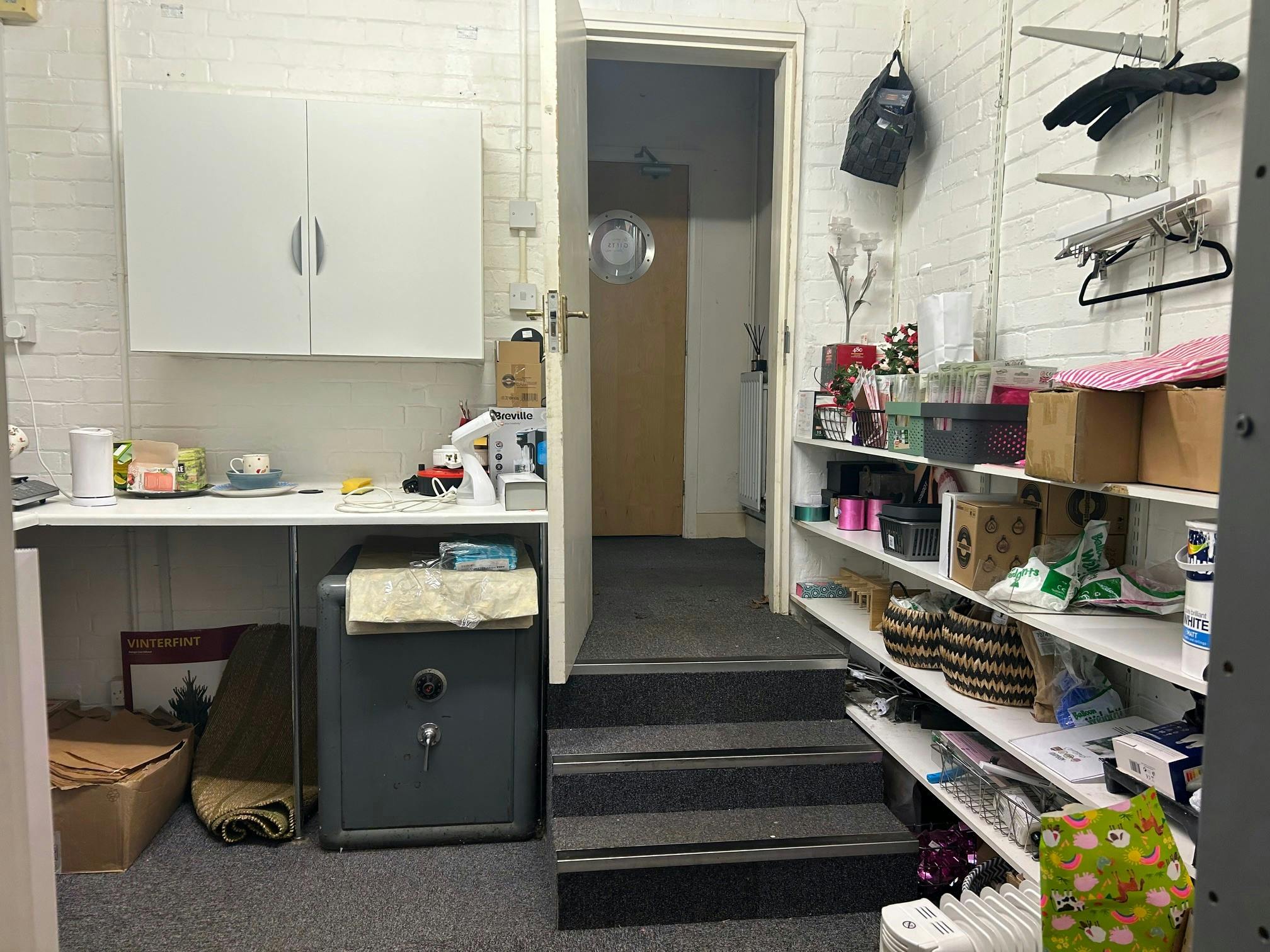 22 Station Parade, Virginia Water, Retail To Let - 18.jpg