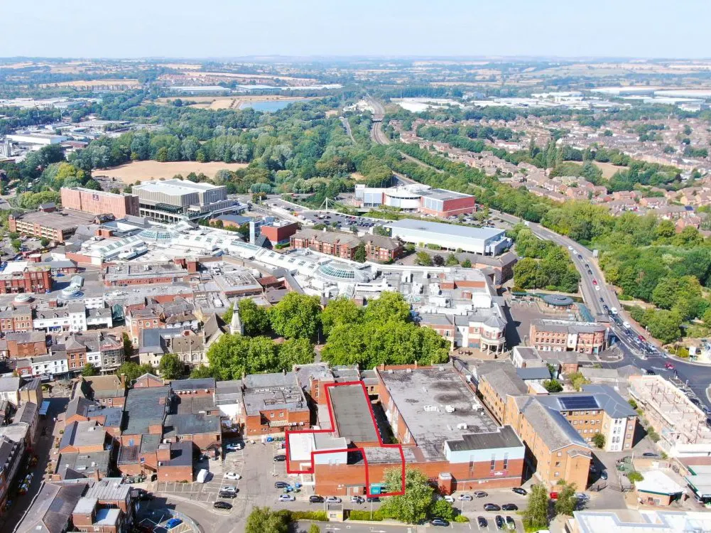 1-6 Malthouse Walk, Banbury, A3 (Restaurants and Cafes) / Leisure / Office / Retail To Let / For Sale - 1-6 Malthouse Walk red outline.JPG