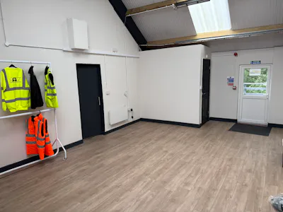 Office 1&2 Asper House, Earlswood Business Park, Solihull, Office To Let - IMG_6406.JPG