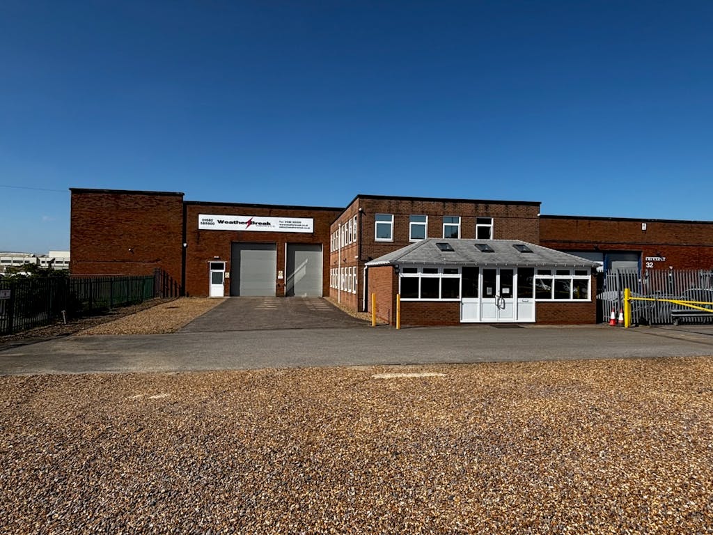 21 Sundon Industrial Estate Luton Warehouse for sale