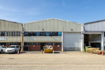 Unit 3 Nimrod Industrial Estate, Reading, Industrial / Warehouse To Let - Nimrod Industrial Estate Unit 3 Exterior