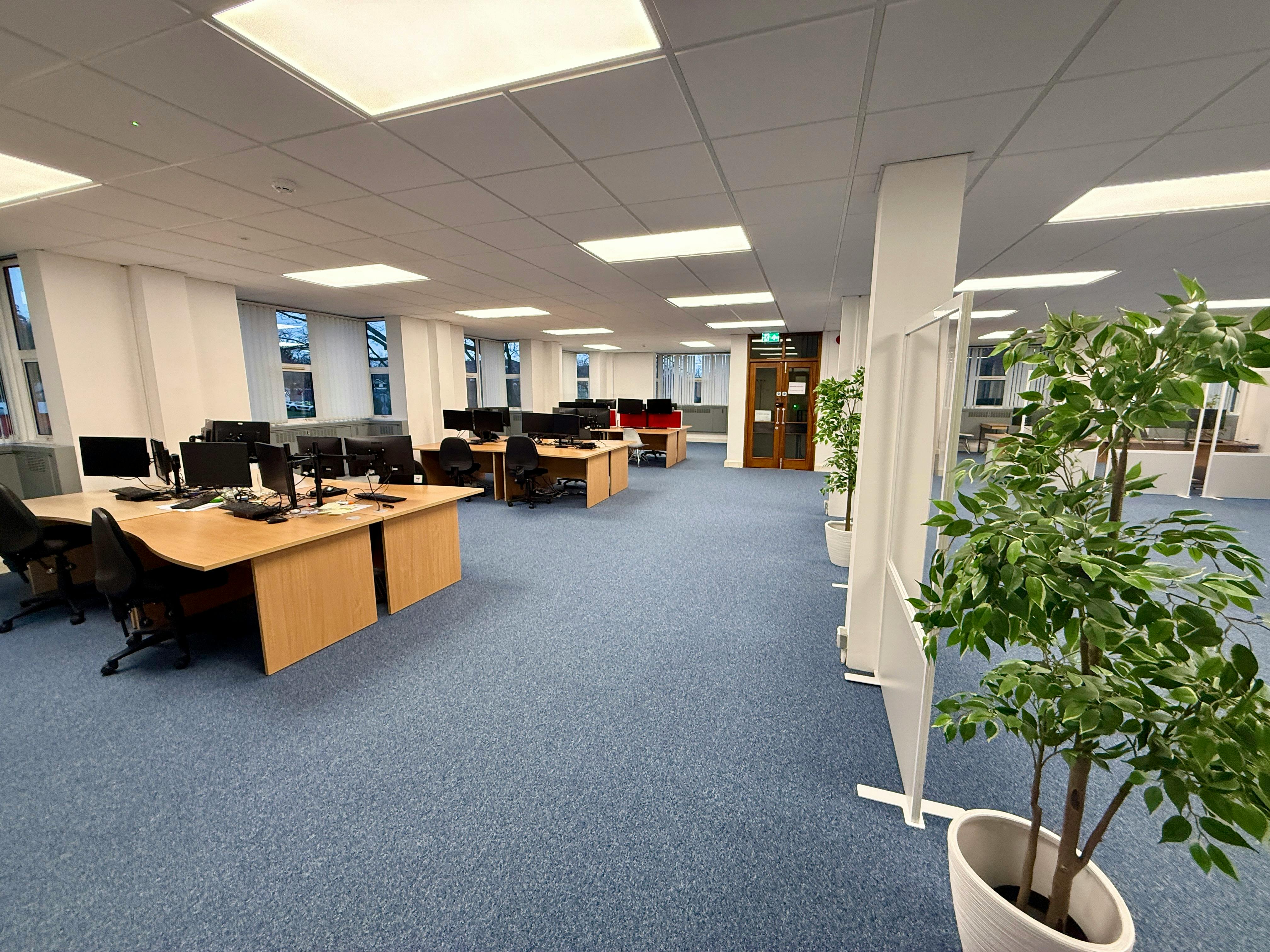 Office in Wimborne - photo 2