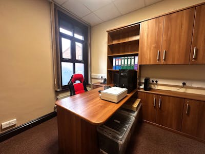 Griffin Bridge House, Netherton, Office To Let - p4.jpg