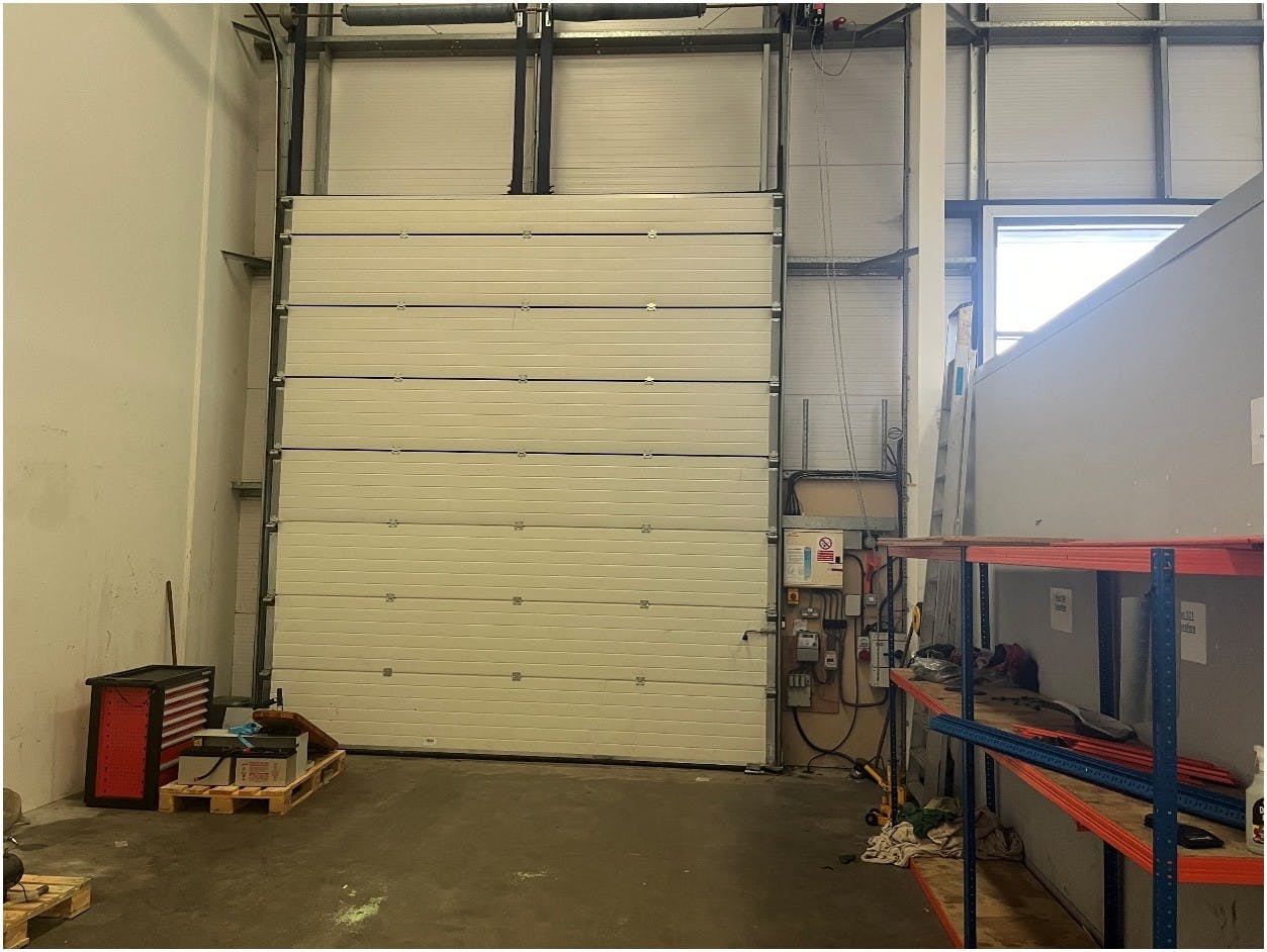 Industrial Unit in Southampton - photo 3